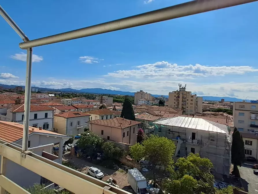 Immagine 19 di Appartamento in vendita  a Cecina