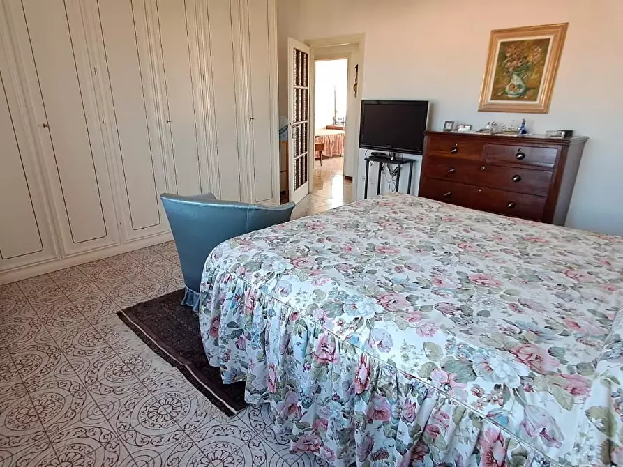 Immagine 13 di Appartamento in vendita  a Cecina