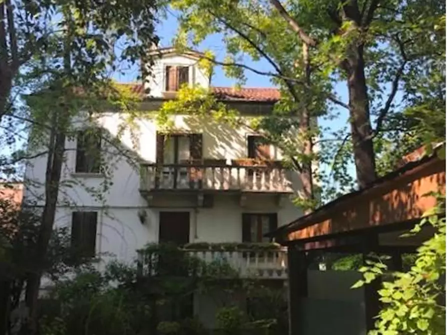 Immagine 2 di Villa in vendita  a Venezia