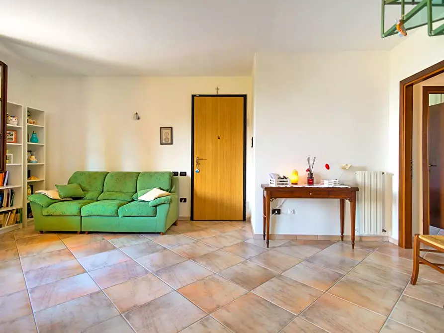 Immagine 12 di Porzione di casa in vendita  a Vecchiano