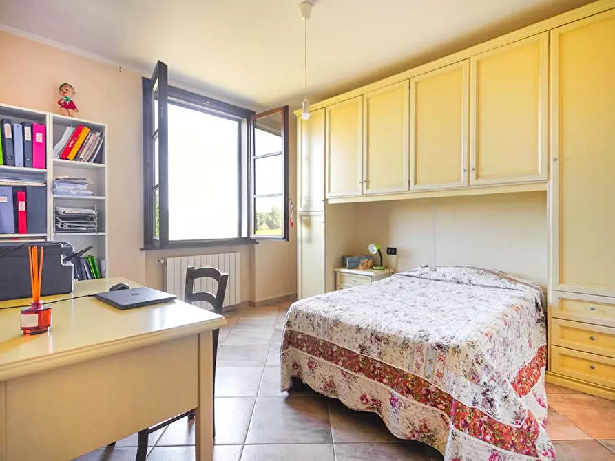 Immagine 19 di Porzione di casa in vendita  a Vecchiano