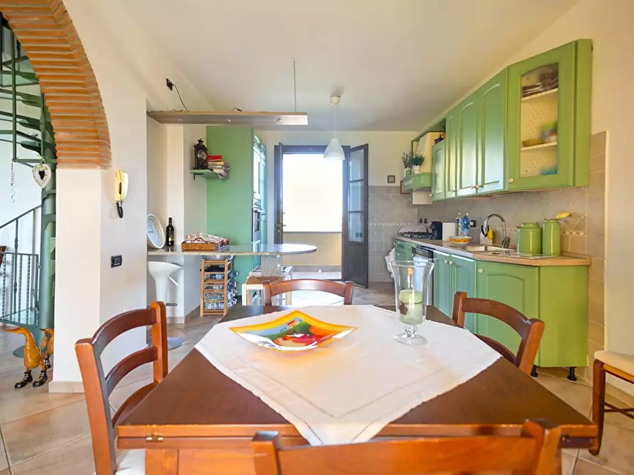 Immagine 15 di Porzione di casa in vendita  a Vecchiano