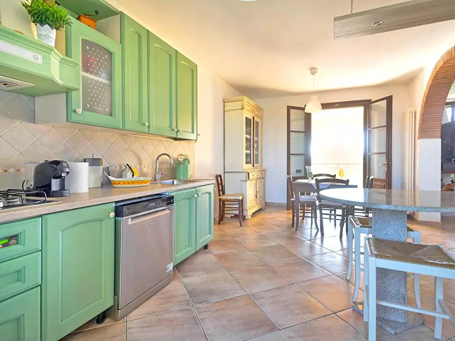 Immagine 16 di Porzione di casa in vendita  a Vecchiano