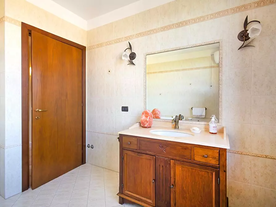 Immagine 20 di Porzione di casa in vendita  a Vecchiano