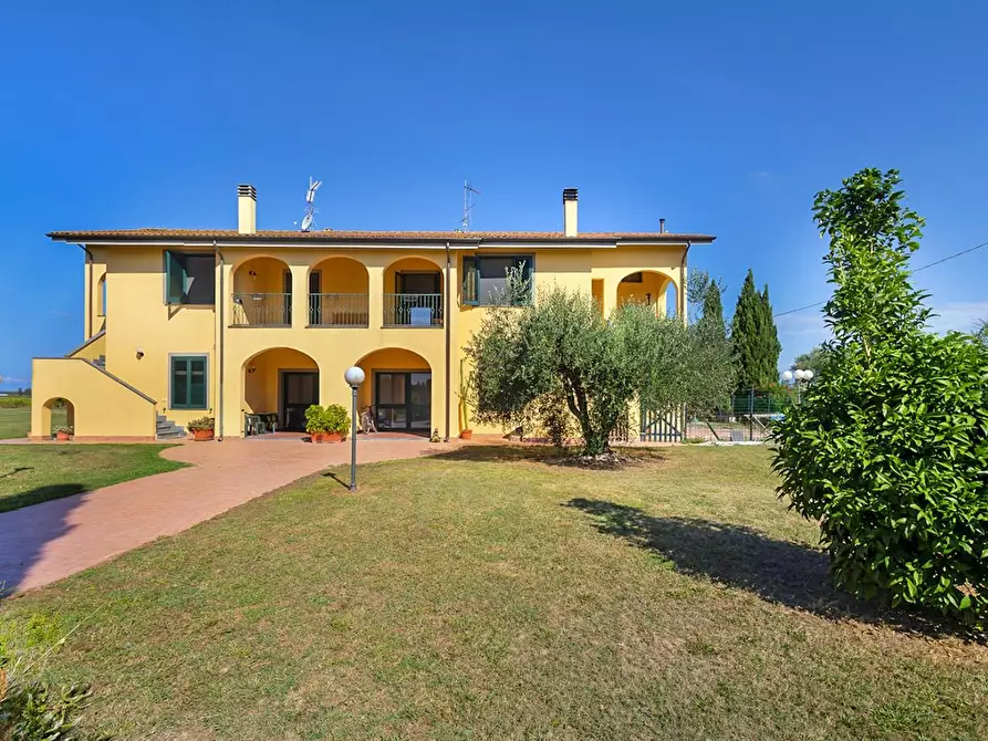 Immagine 8 di Porzione di casa in vendita  a Vecchiano