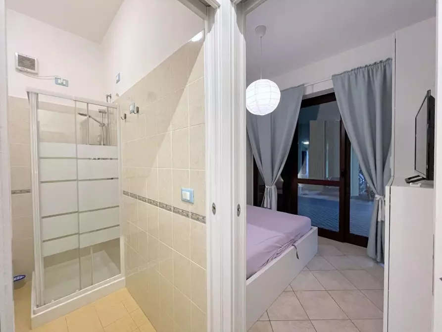 Immagine 13 di Appartamento in vendita  a Camaiore