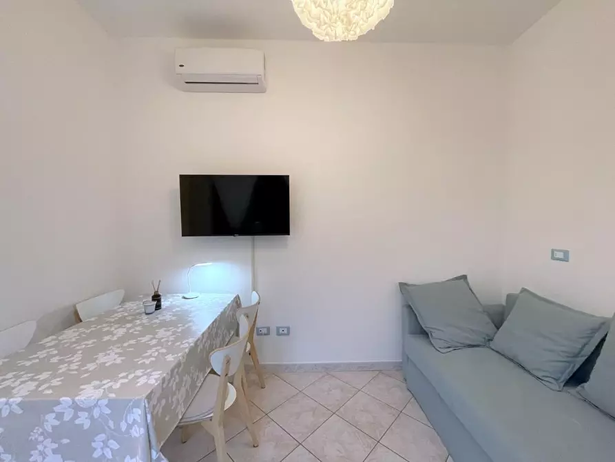 Immagine 6 di Appartamento in vendita  a Camaiore