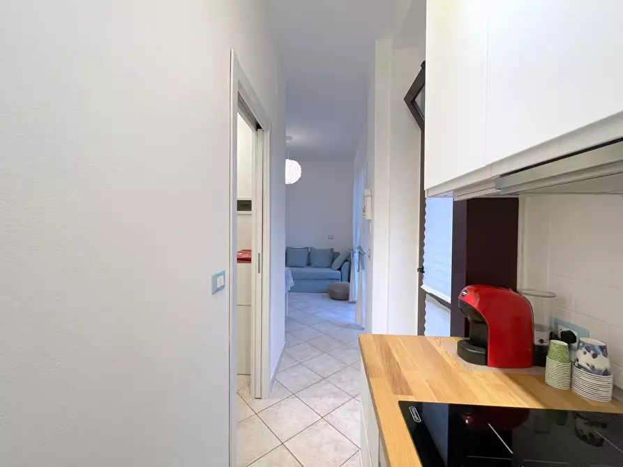 Immagine 11 di Appartamento in vendita  a Camaiore