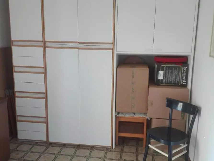 Immagine 8 di Appartamento in affitto  a Carrara