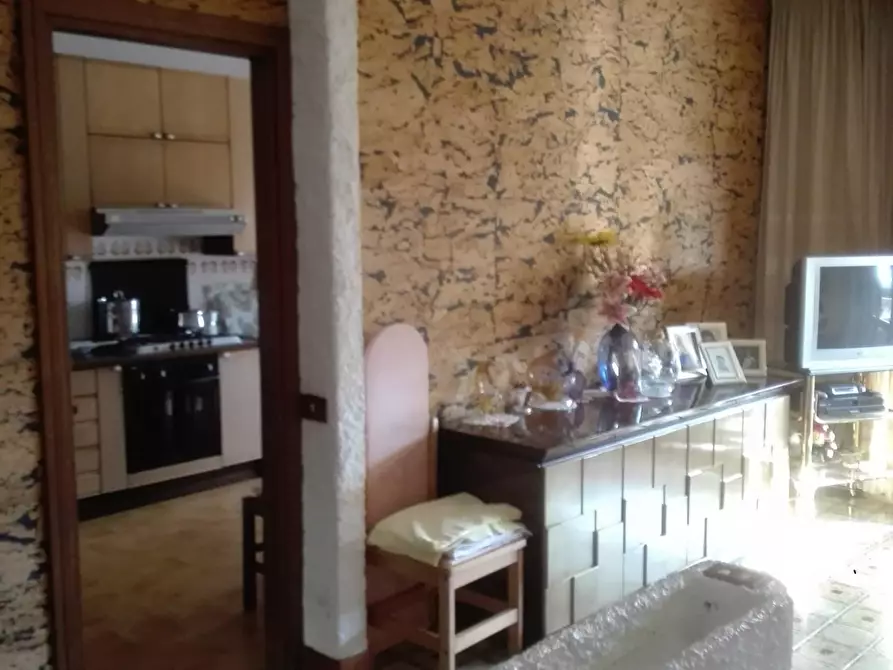 Immagine 5 di Appartamento in affitto  a Carrara