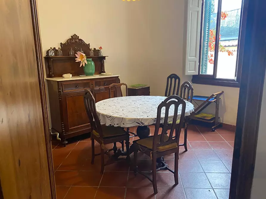 Immagine 7 di Villa in vendita  a Viareggio