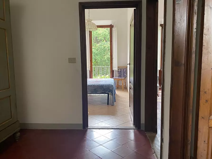 Immagine 14 di Villa in vendita  a Viareggio