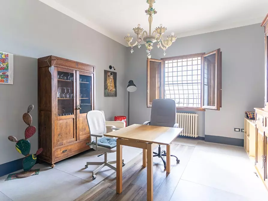 Immagine 42 di Porzione di casa in vendita  a Capraia E Limite