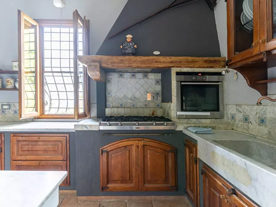 Immagine 32 di Porzione di casa in vendita  a Capraia E Limite