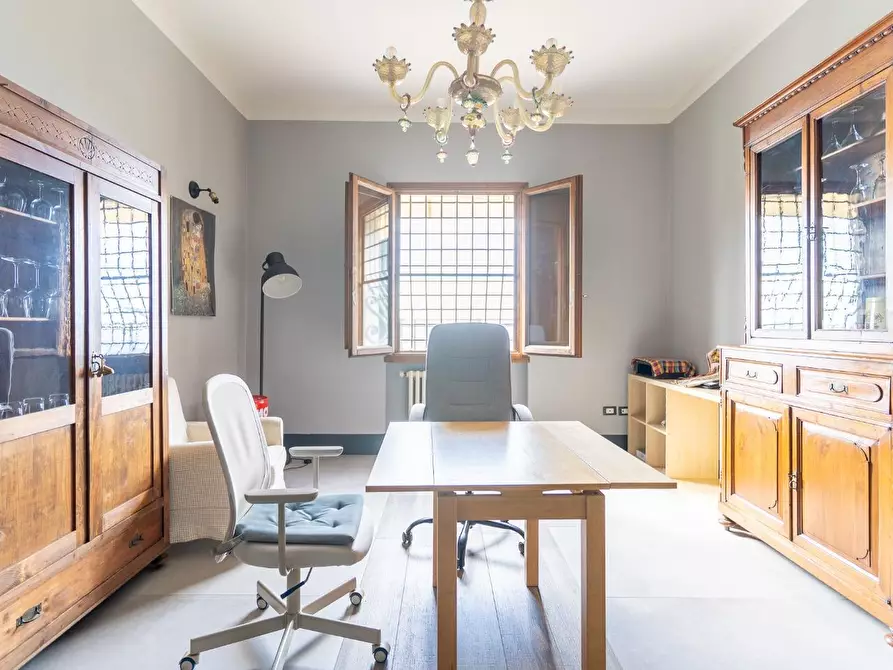 Immagine 43 di Porzione di casa in vendita  a Capraia E Limite