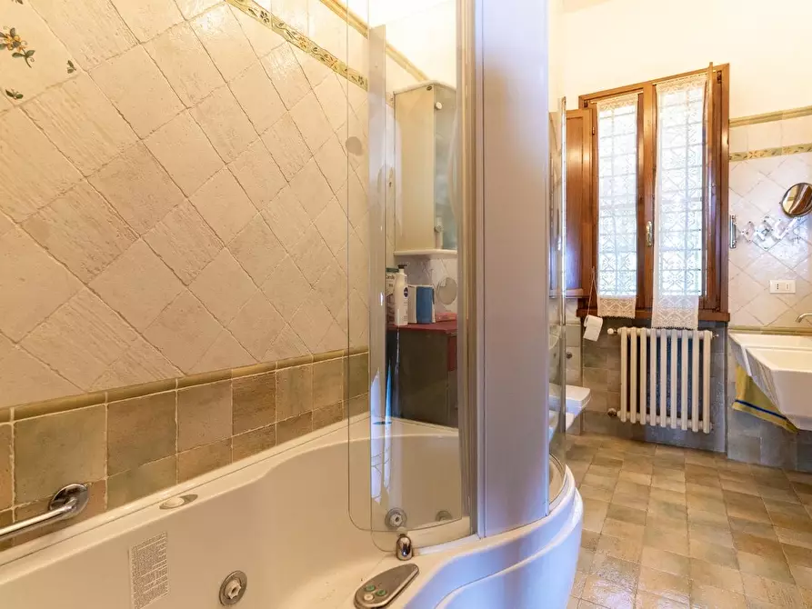 Immagine 50 di Porzione di casa in vendita  a Capraia E Limite