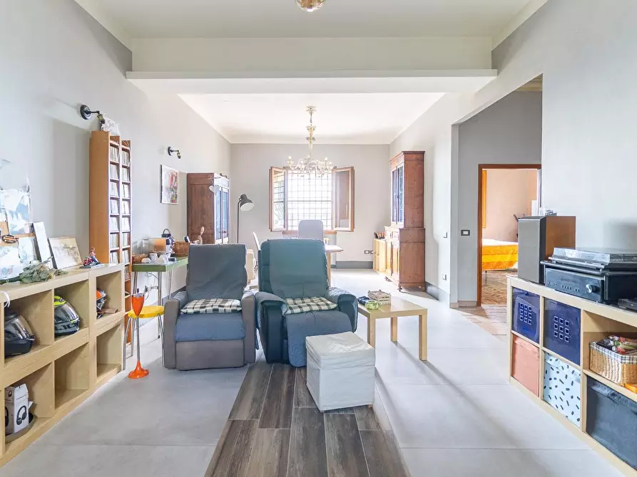 Immagine 41 di Porzione di casa in vendita  a Capraia E Limite