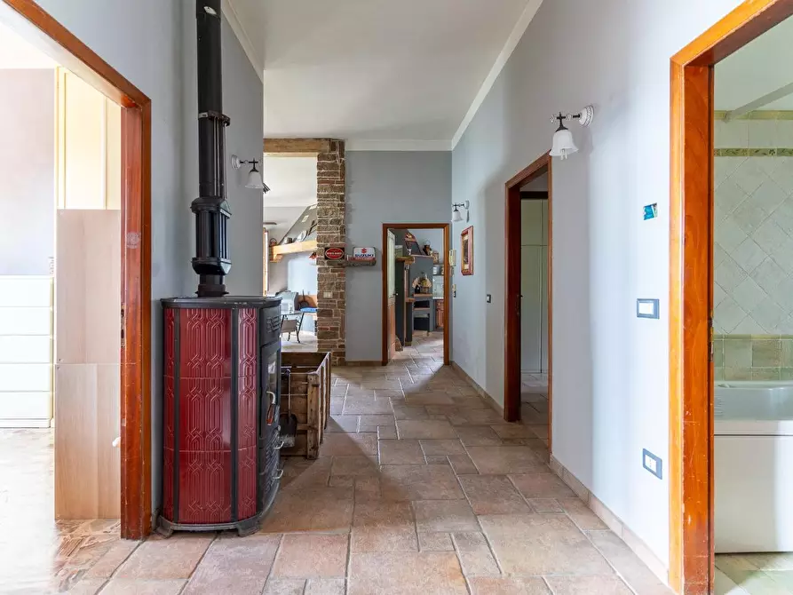 Immagine 44 di Porzione di casa in vendita  a Capraia E Limite