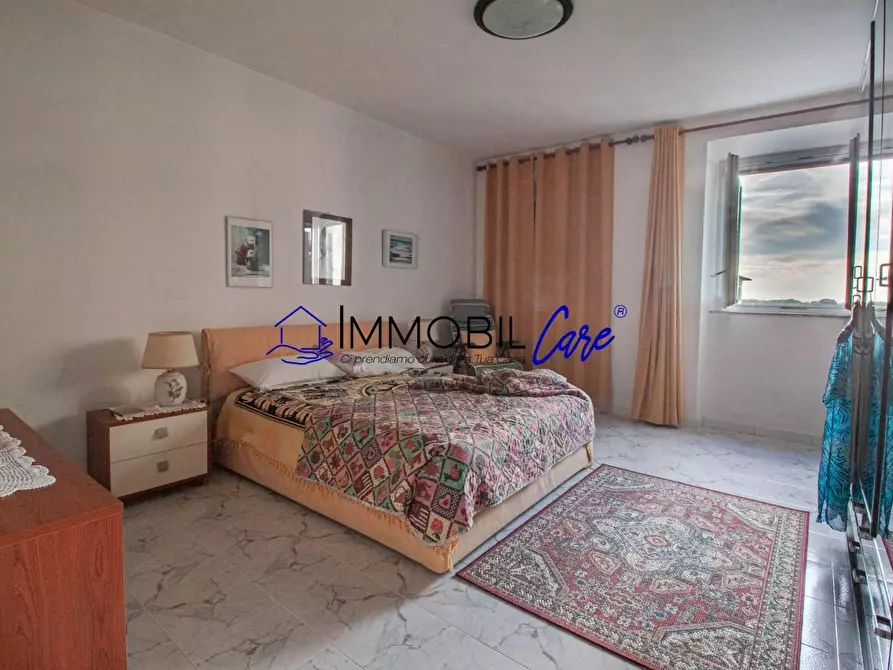 Immagine 11 di Appartamento in vendita  a Livorno