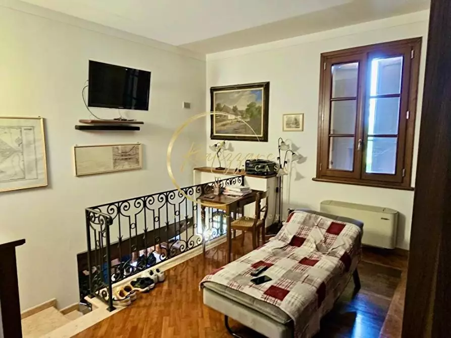 Immagine 48 di Villa in vendita  a Reggio Nell'emilia