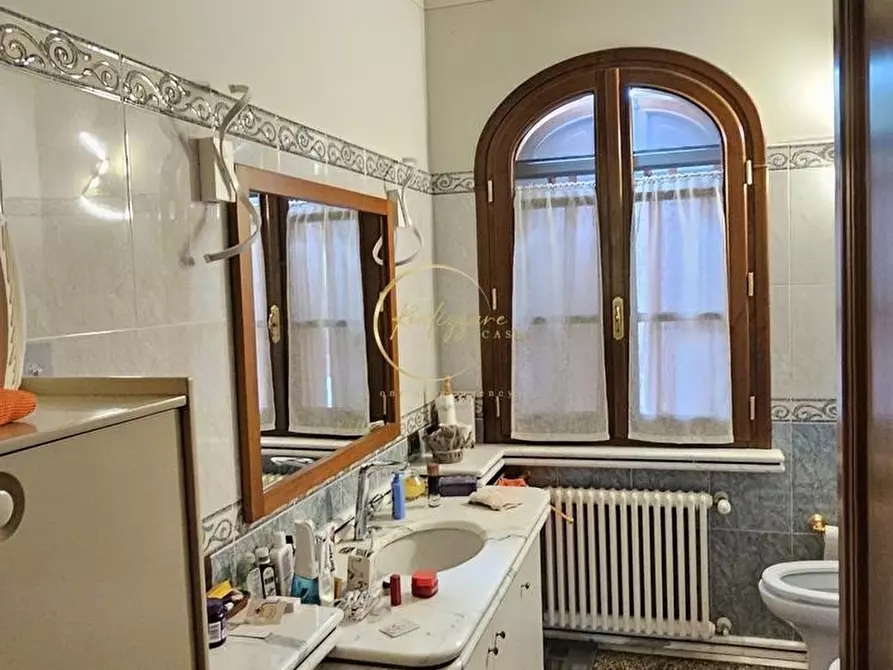 Immagine 37 di Villa in vendita  a Reggio Nell'emilia