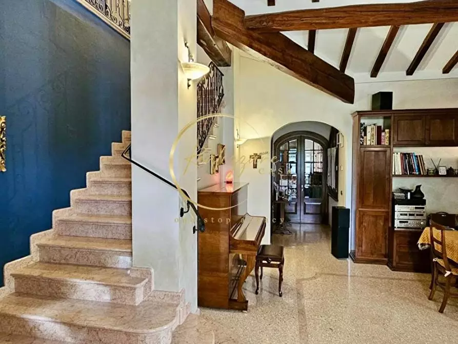 Immagine 51 di Villa in vendita  a Reggio Nell'emilia