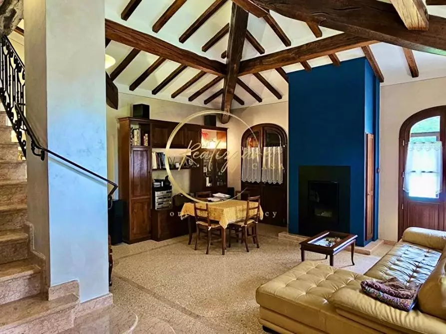 Immagine 21 di Villa in vendita  a Reggio Nell'emilia