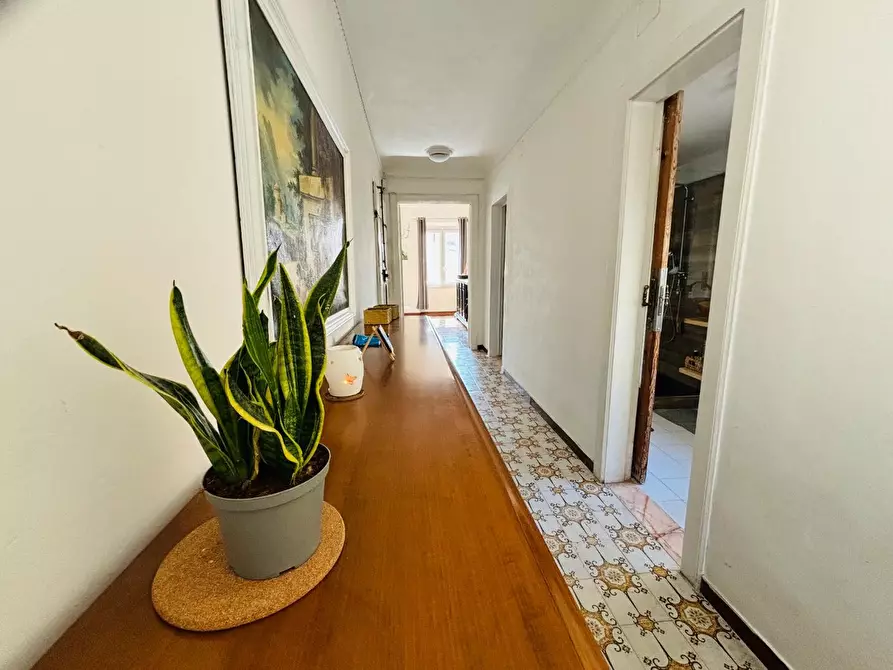 Immagine 5 di Appartamento in vendita  a Livorno