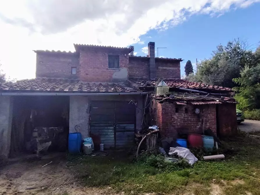 Immagine 8 di Casa indipendente in vendita  a Santa Maria A Monte