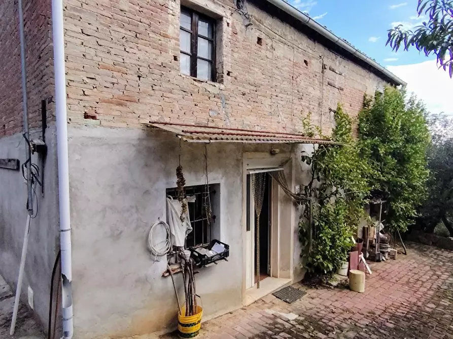 Immagine 3 di Casa indipendente in vendita  a Santa Maria A Monte