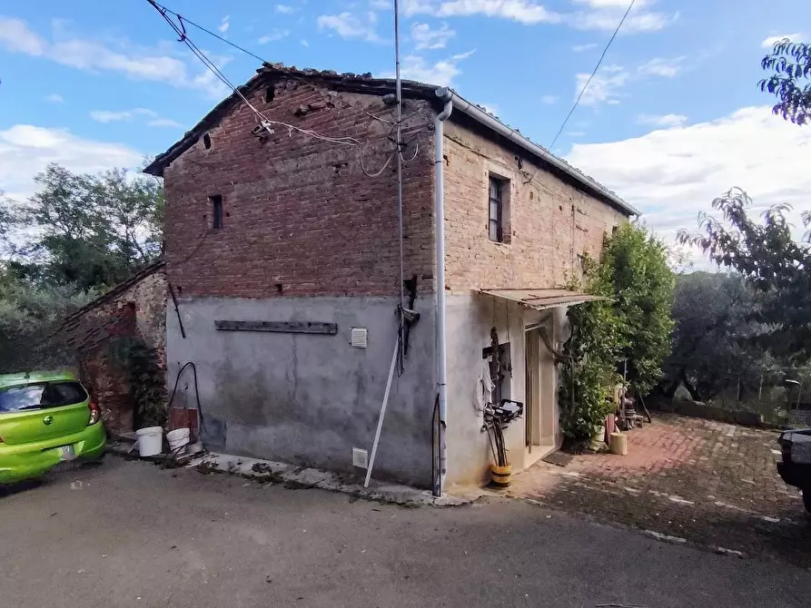 Immagine 1 di Casa indipendente in vendita  a Santa Maria A Monte