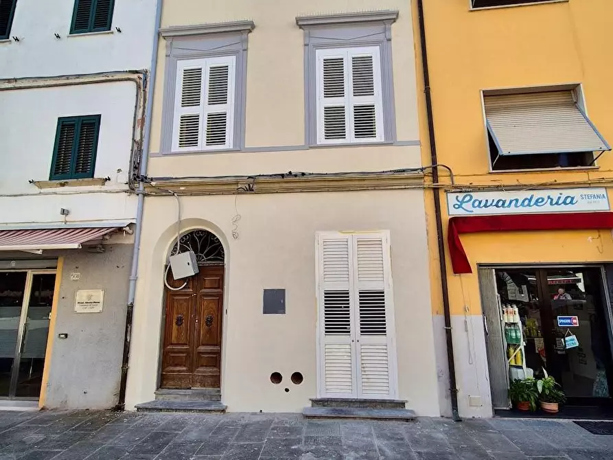 Immagine 10 di Appartamento in vendita  a Pisa