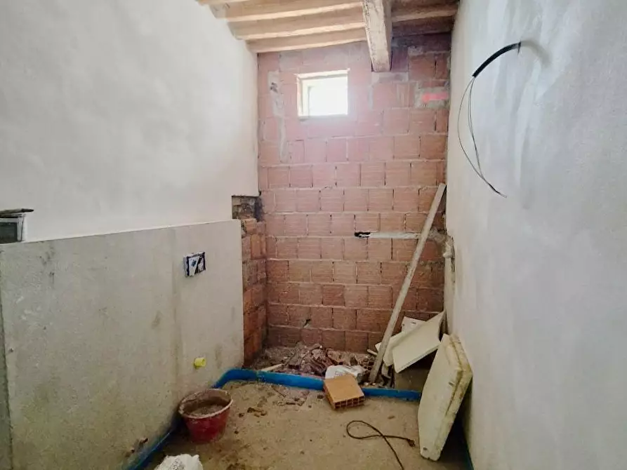 Immagine 17 di Appartamento in vendita  a Pisa