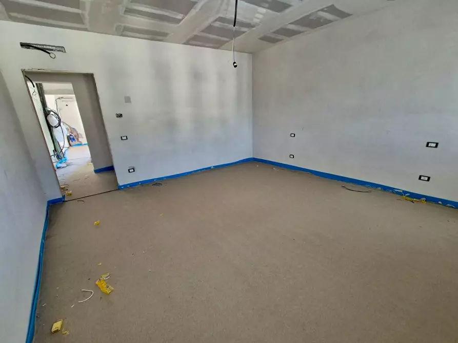 Immagine 22 di Appartamento in vendita  a Pisa