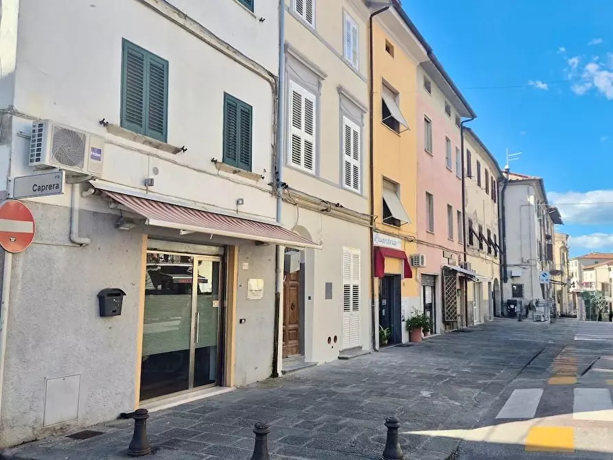 Immagine 11 di Appartamento in vendita  a Pisa