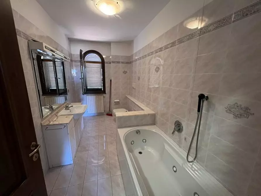 Immagine 16 di Casa bifamiliare in vendita  a Cecina