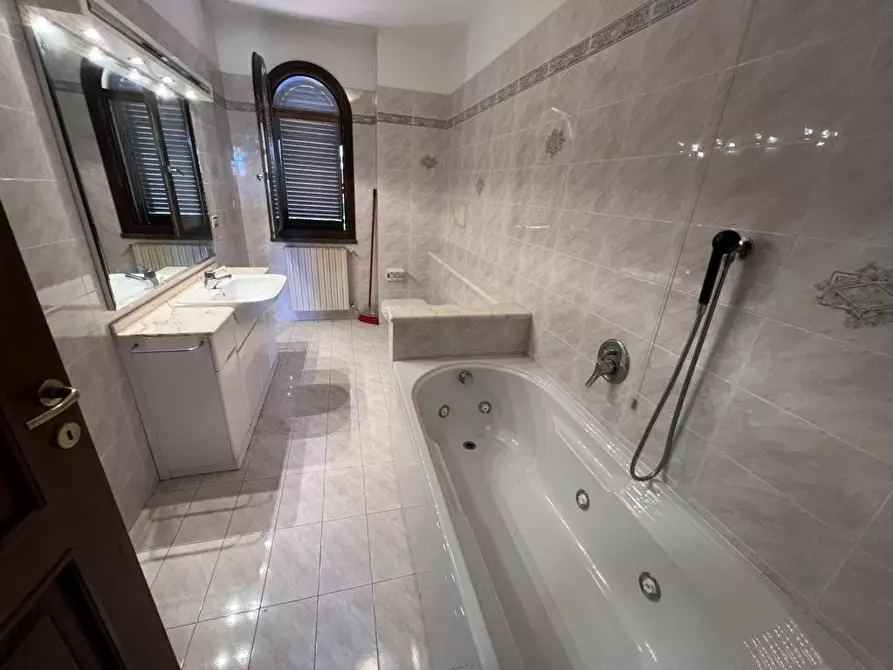 Immagine 17 di Casa bifamiliare in vendita  a Cecina