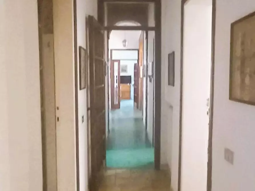 Immagine 36 di Villa in affitto  a Carrara