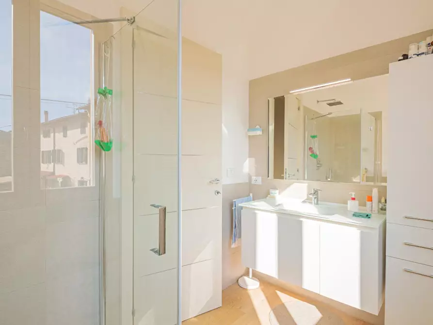 Immagine 20 di Villetta a schiera in vendita  a Cascina