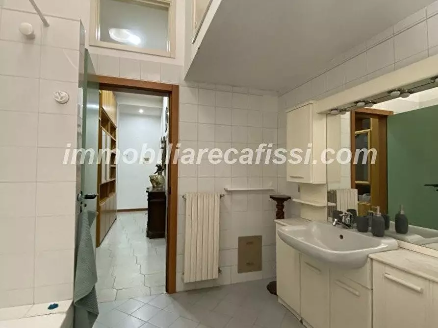 Immagine 18 di Appartamento in vendita  a Prato