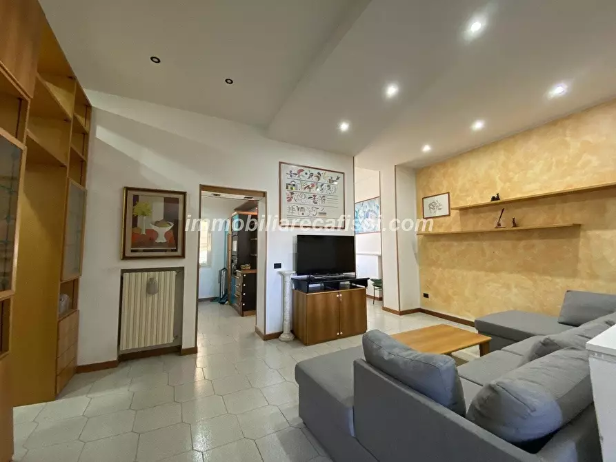 Immagine 4 di Appartamento in vendita  a Prato