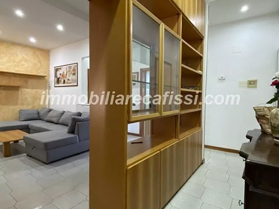 Immagine 2 di Appartamento in vendita  a Prato