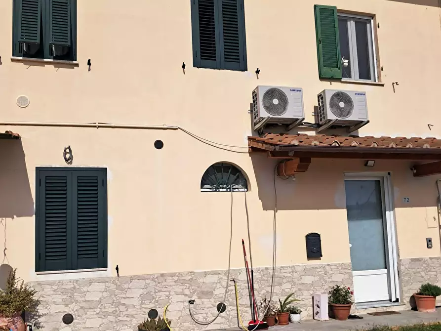 Immagine 25 di Terratetto in vendita  a Pisa