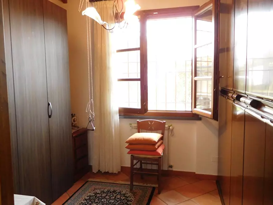 Immagine 14 di Villa in vendita  a Vecchiano