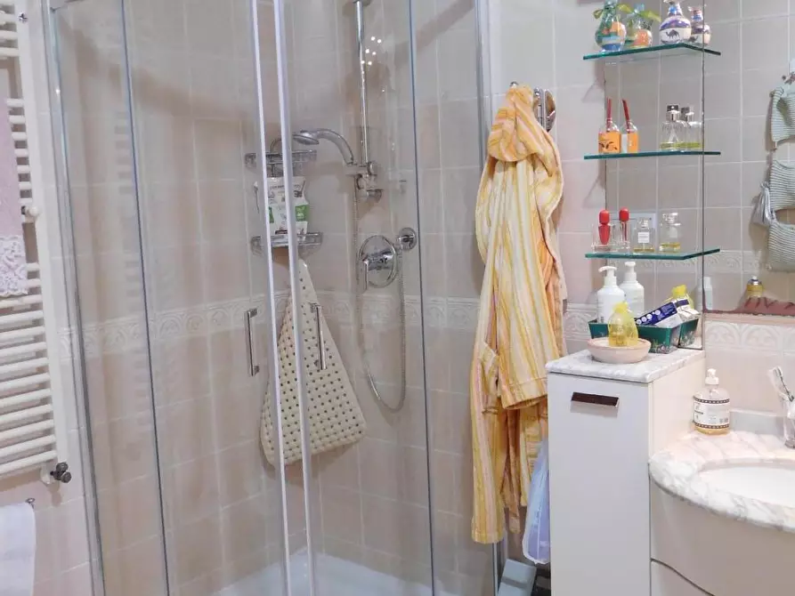 Immagine 19 di Villa in vendita  a Vecchiano