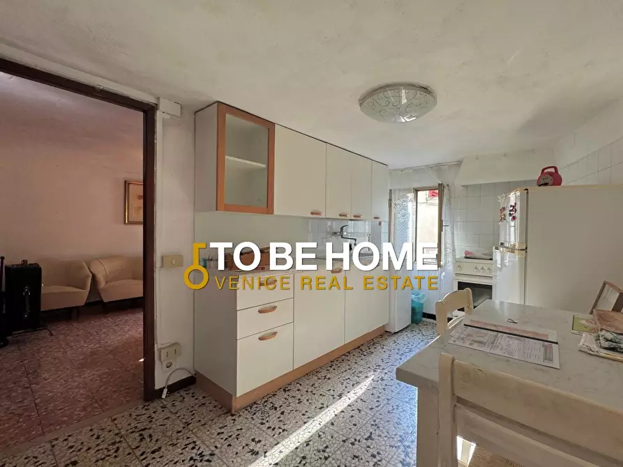Immagine 3 di Appartamento in vendita  a Venezia