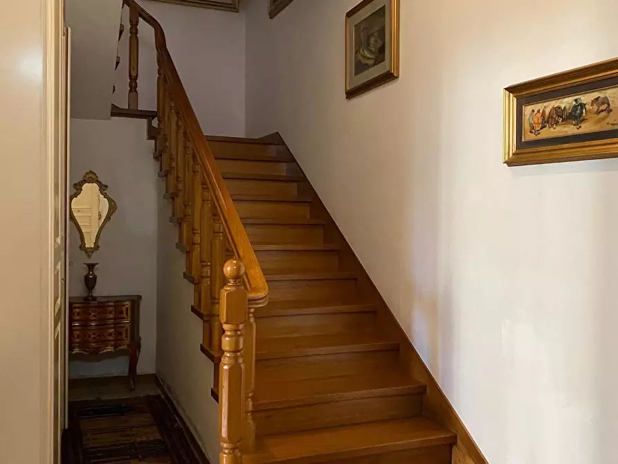 Immagine 2 di Casa indipendente in vendita  a Empoli