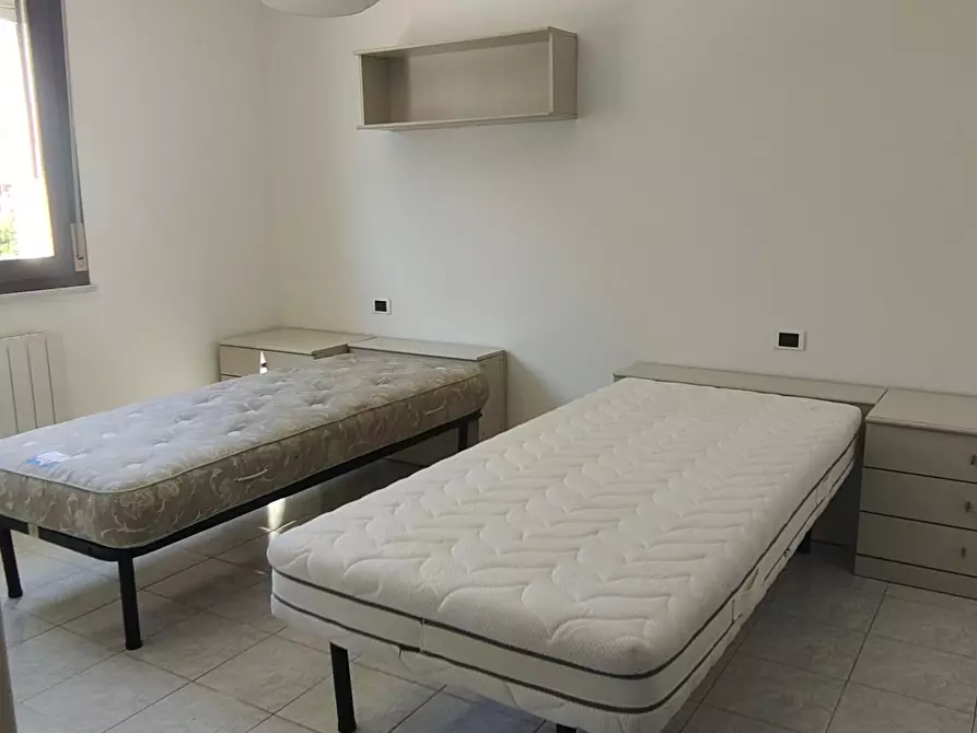 Immagine 10 di Appartamento in affitto  a Carrara