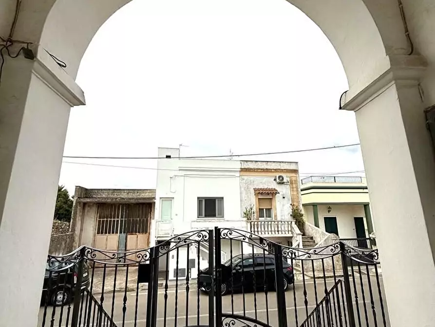 Immagine 10 di Casa indipendente in vendita  a Castrignano Del Capo