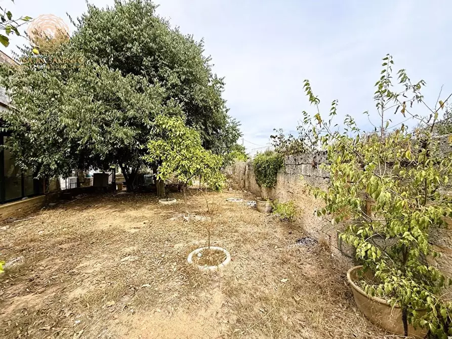 Immagine 33 di Casa indipendente in vendita  a Castrignano Del Capo